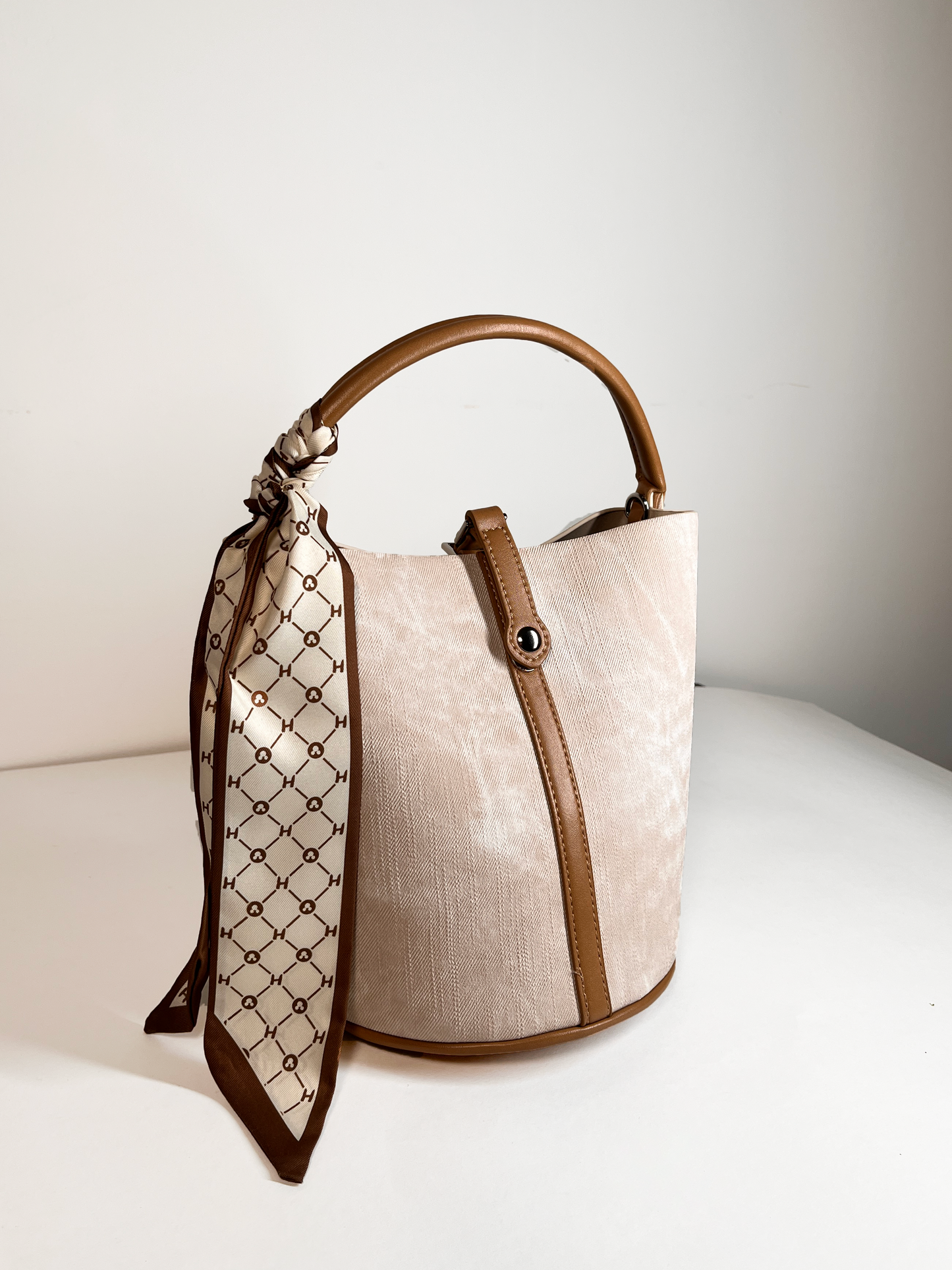 Power Duo | Bucket & Sling Bag