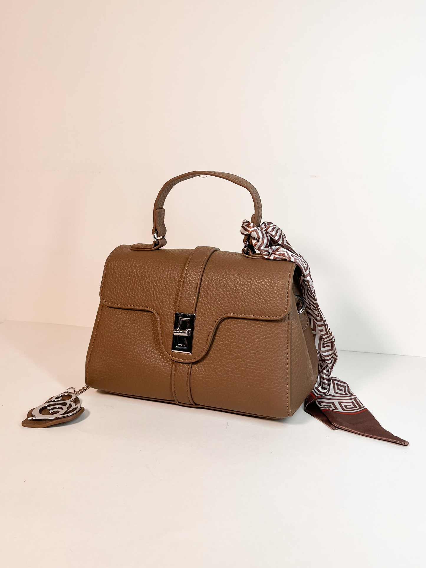 I Run The World | Handheld Bag