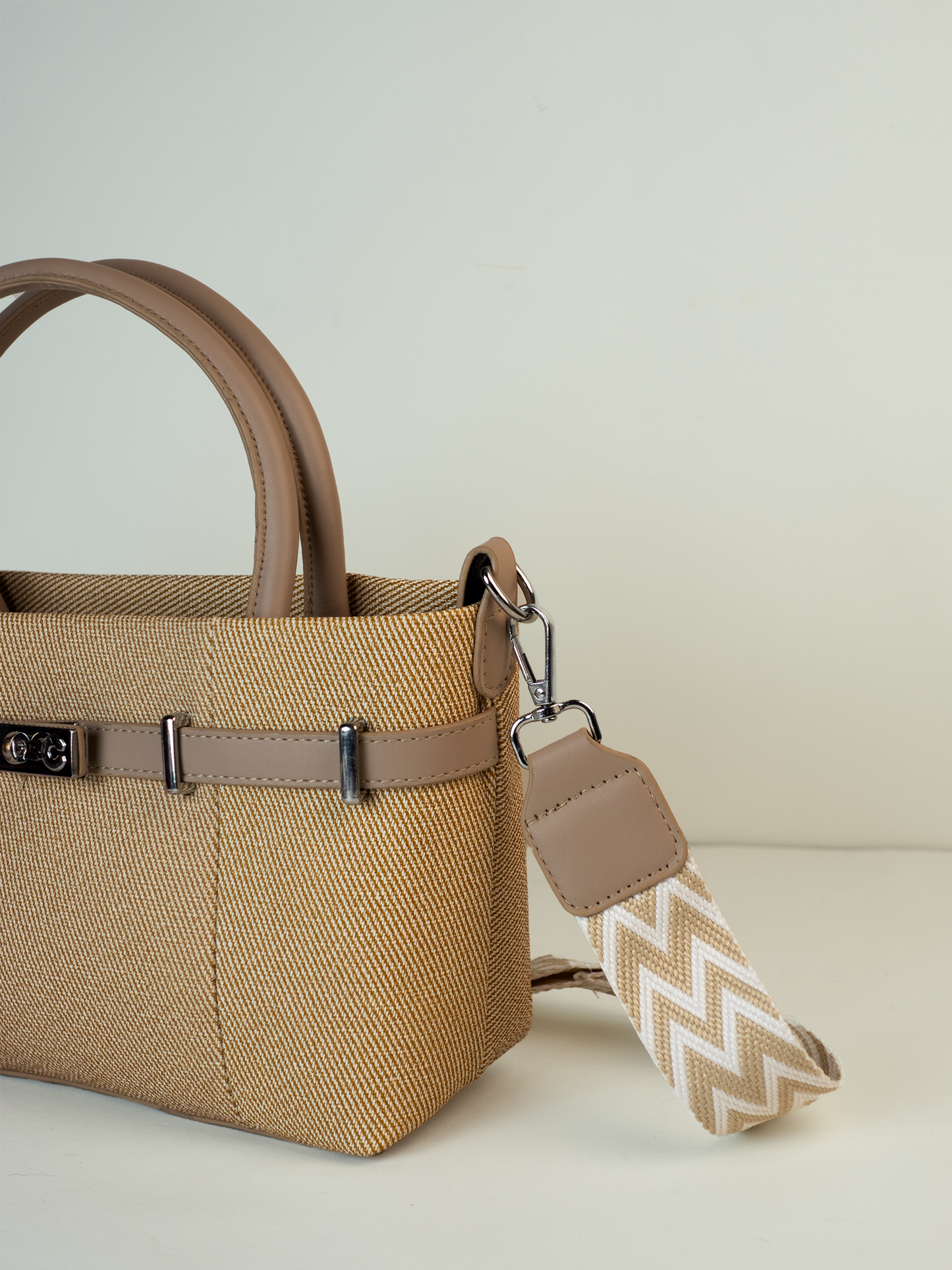 Effortless Chic | Pastel Crossbody Bag